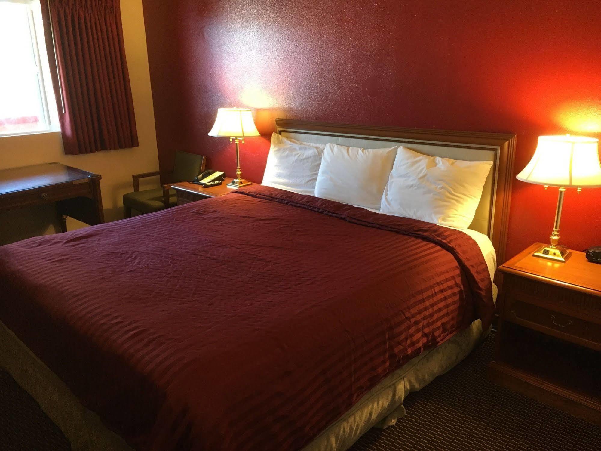 American Inn - Grover Beach - Pismo Beach Motel 2*
