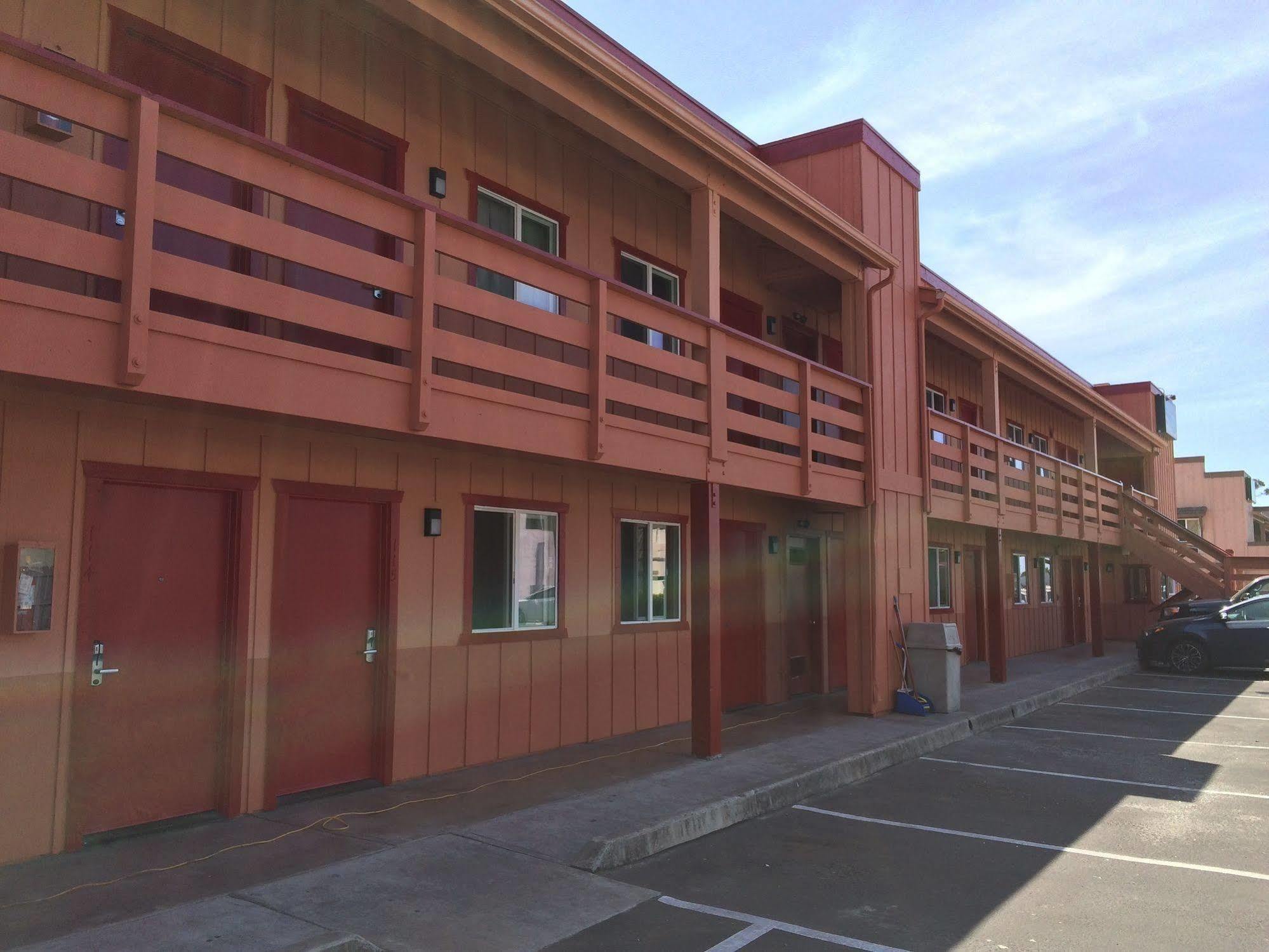 American Inn - Grover Beach - Pismo Beach Motel